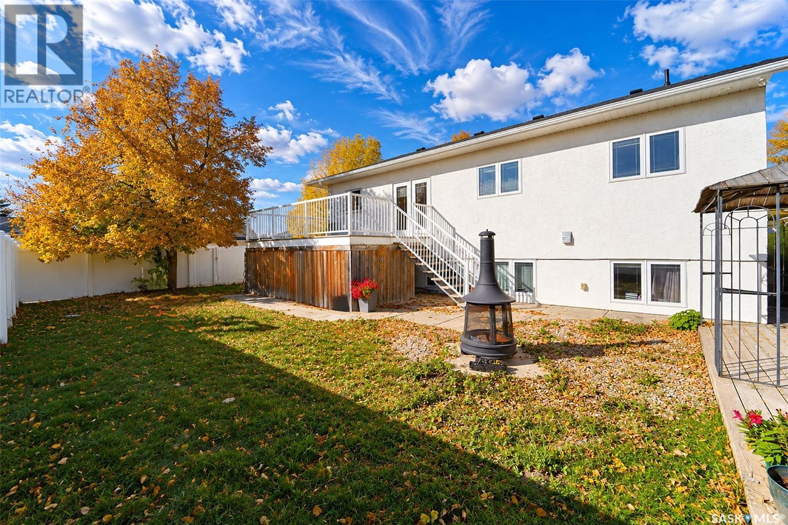 607 4th STREET W - 52