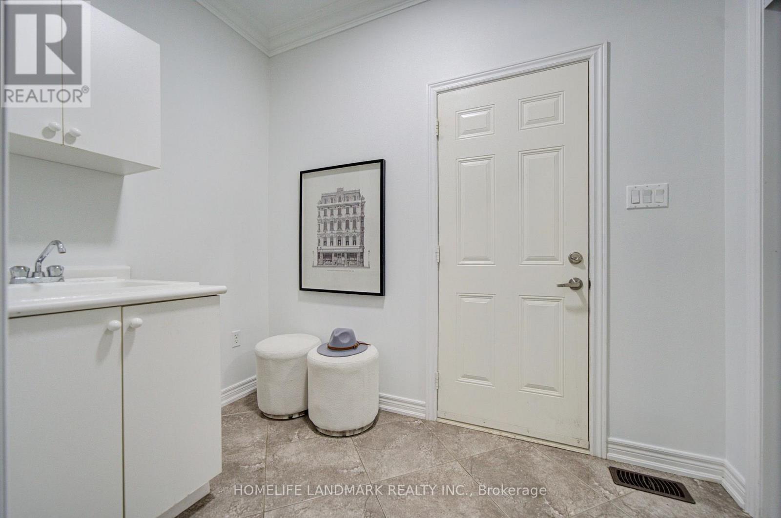 1238 Atkins Drive, Newmarket, ON photo 41