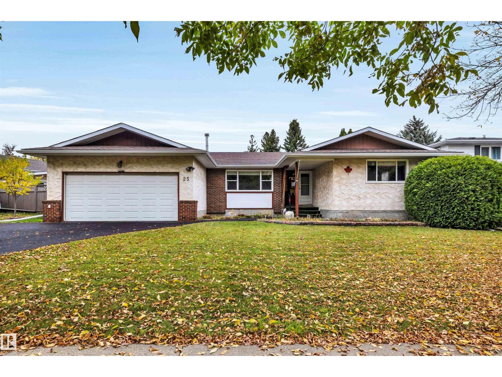 Photo of 25 Attwood DR, St. Albert
