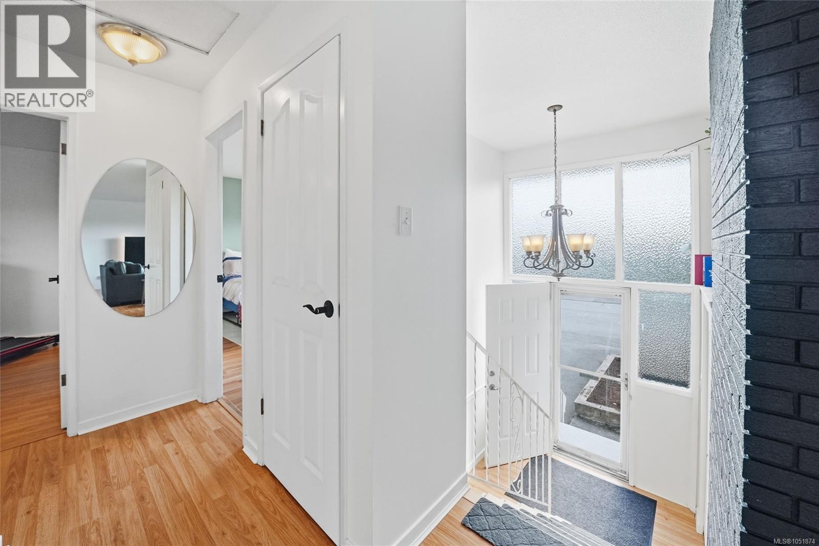 1088 Nelson St - 18
