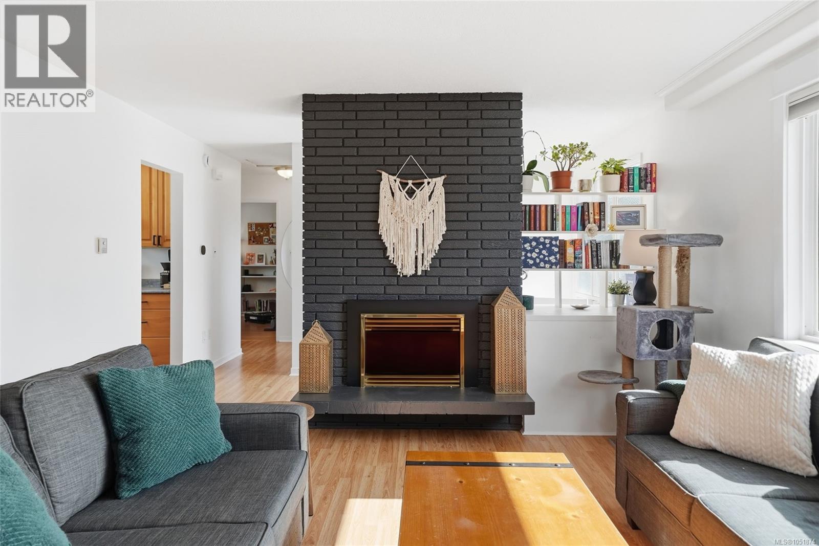 1088 Nelson St - Image 4