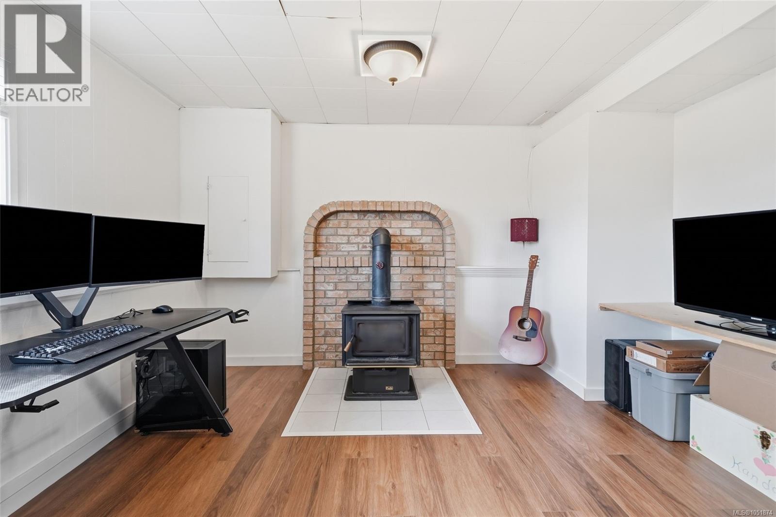 1088 Nelson St - Image 41