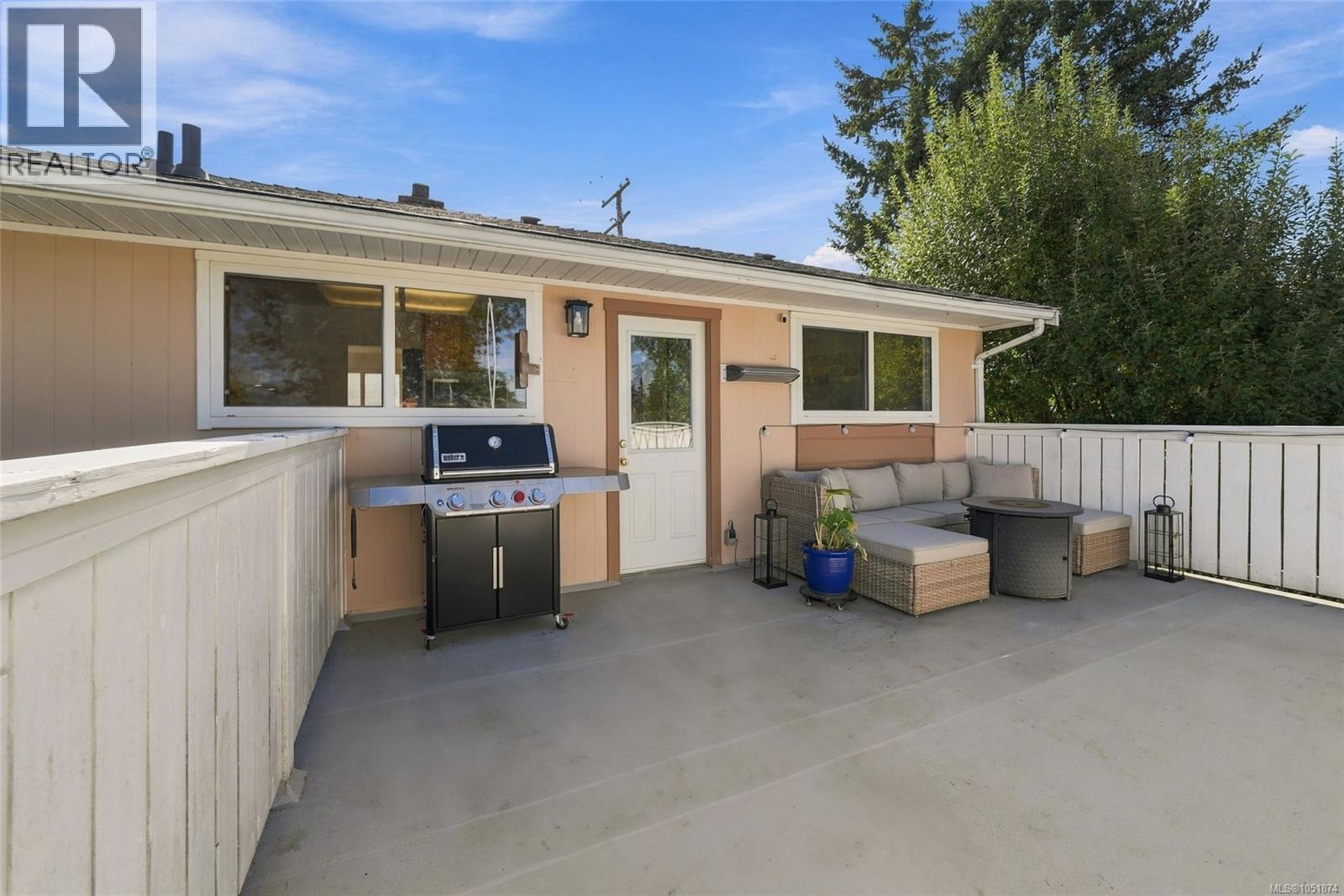 1088 Nelson St - 33