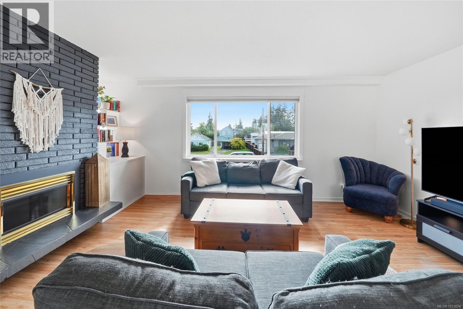1088 Nelson St - Image 3
