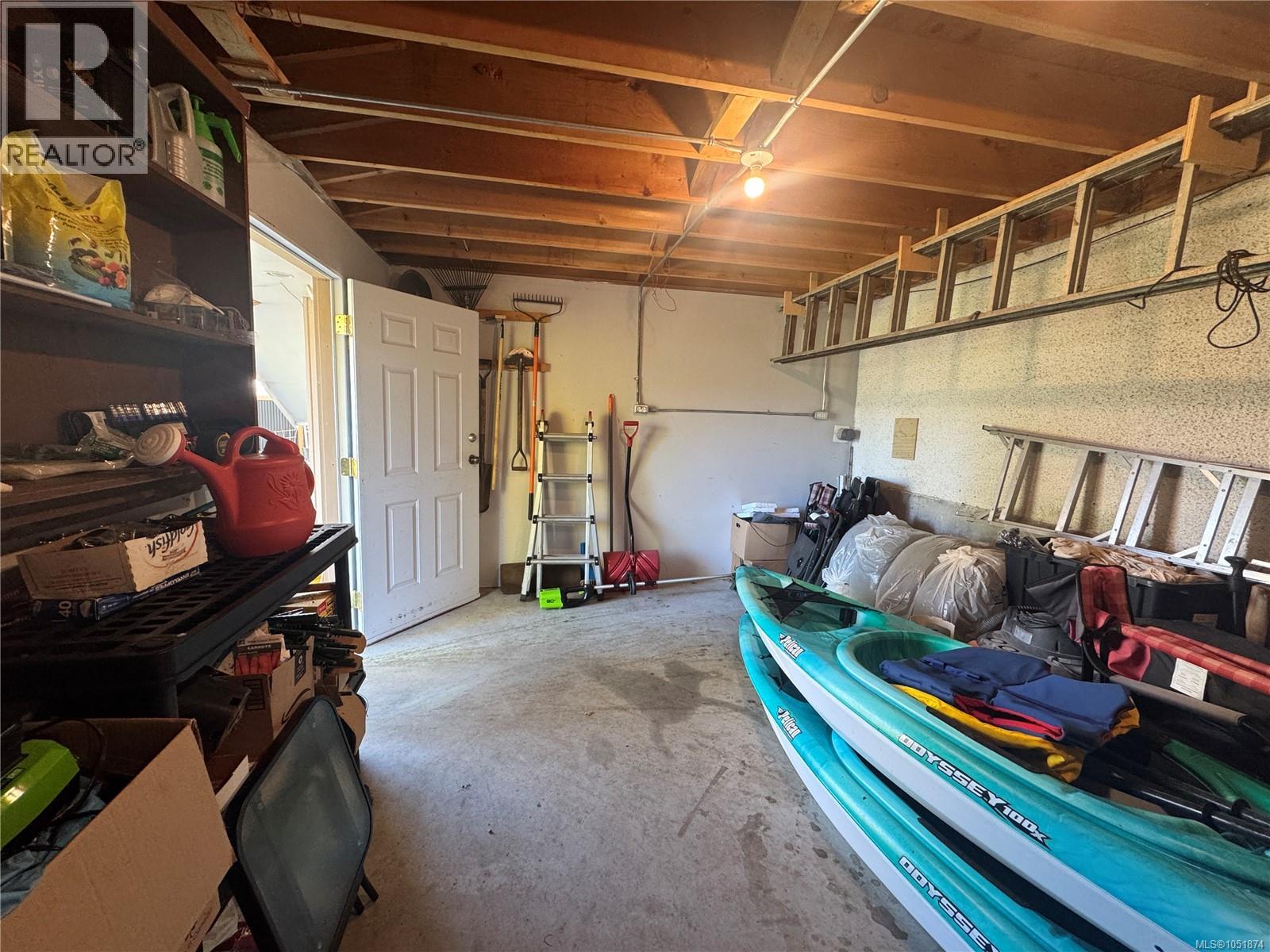 1088 Nelson St - 66