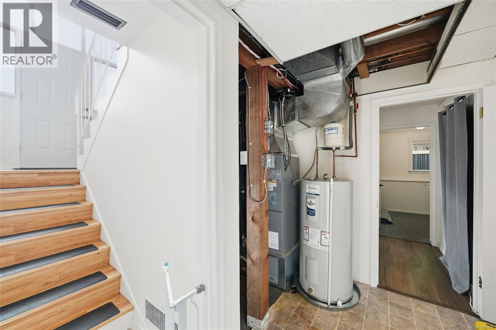 1088 Nelson St - Image 44
