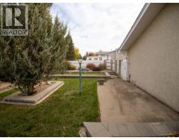 1206 27th Street N, Lethbridge, AB T1H3X9 Photo 36