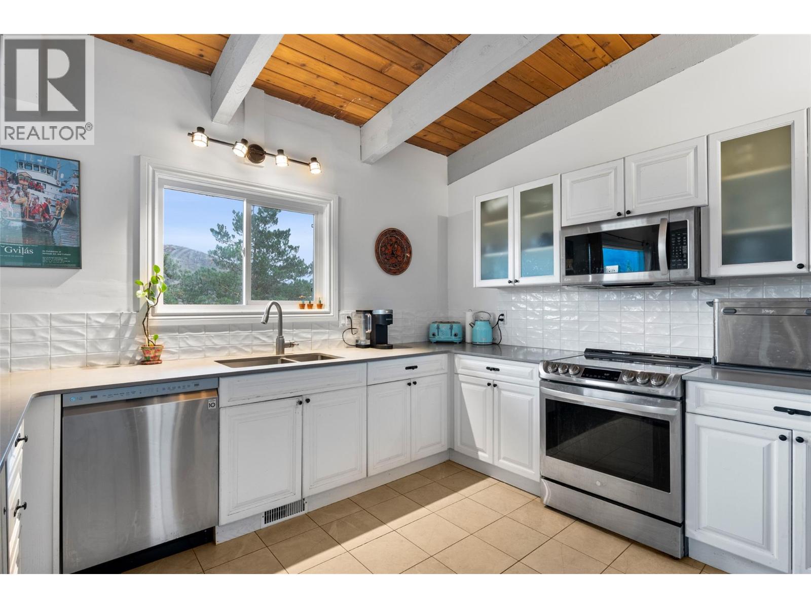 5977 Gardi Road, Kamloops - Image 1