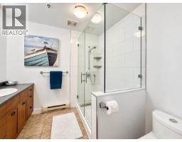 202 414 Gower Point Road, Gibsons, BC V0N1V5 Photo 17