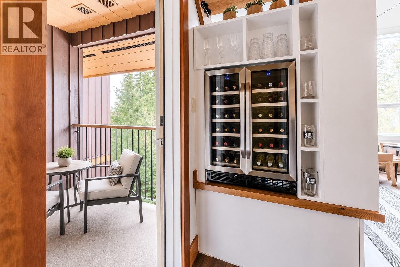 644 4559 TIMBERLINE Crescent, Fernie - Image 1