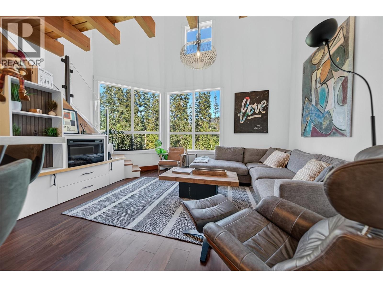 644 4559 TIMBERLINE Crescent, Fernie - Image 1