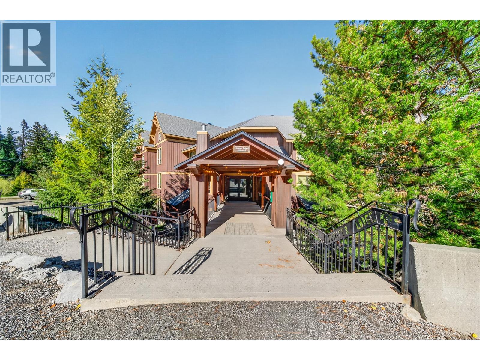 644 4559 TIMBERLINE Crescent, Fernie - Image 1