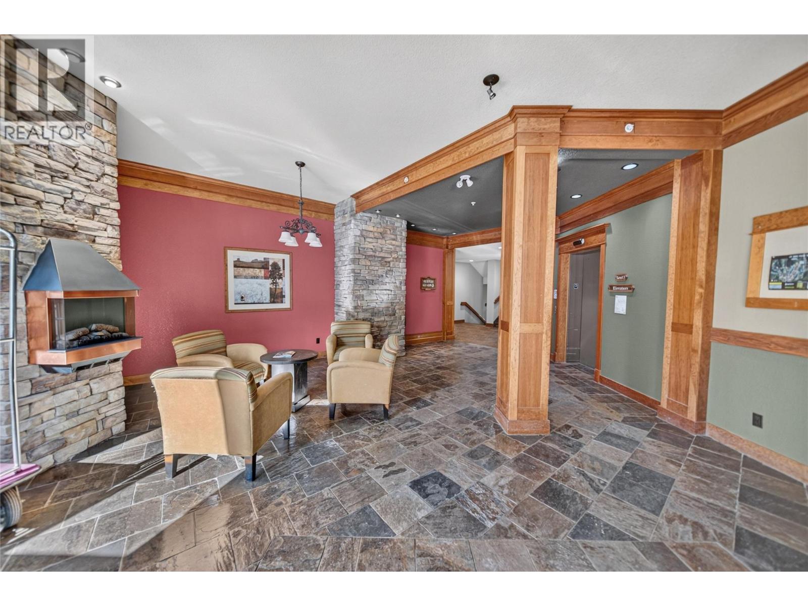 644 4559 TIMBERLINE Crescent, Fernie - Image 1