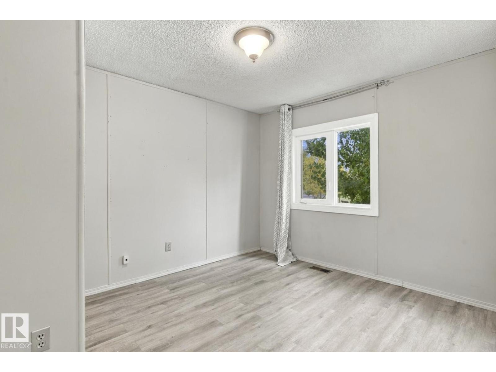 2664 Lakeview Dr NW - 32