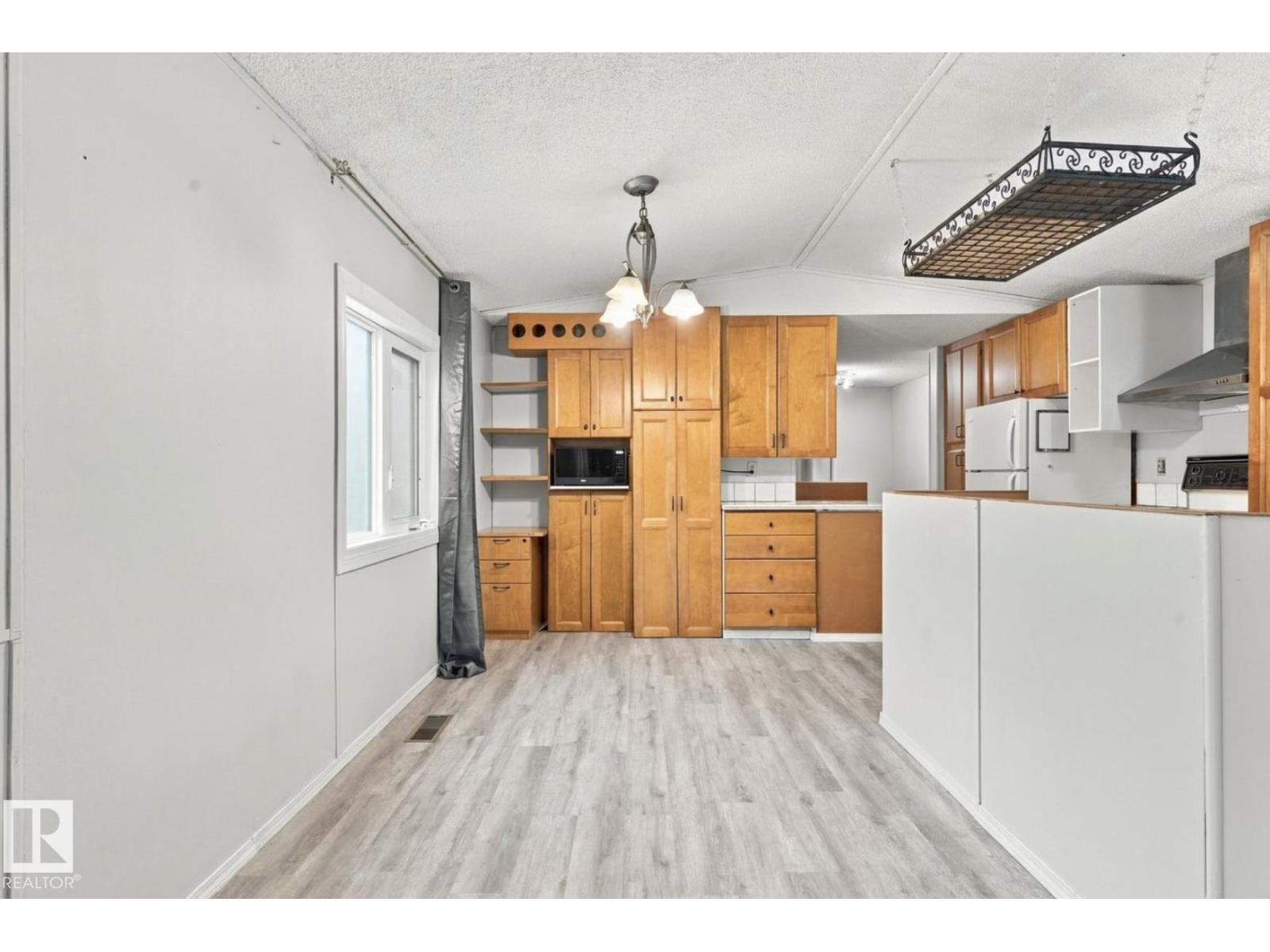 2664 Lakeview Drive NW, Westview Village — photo 11 of 30: Property photo
