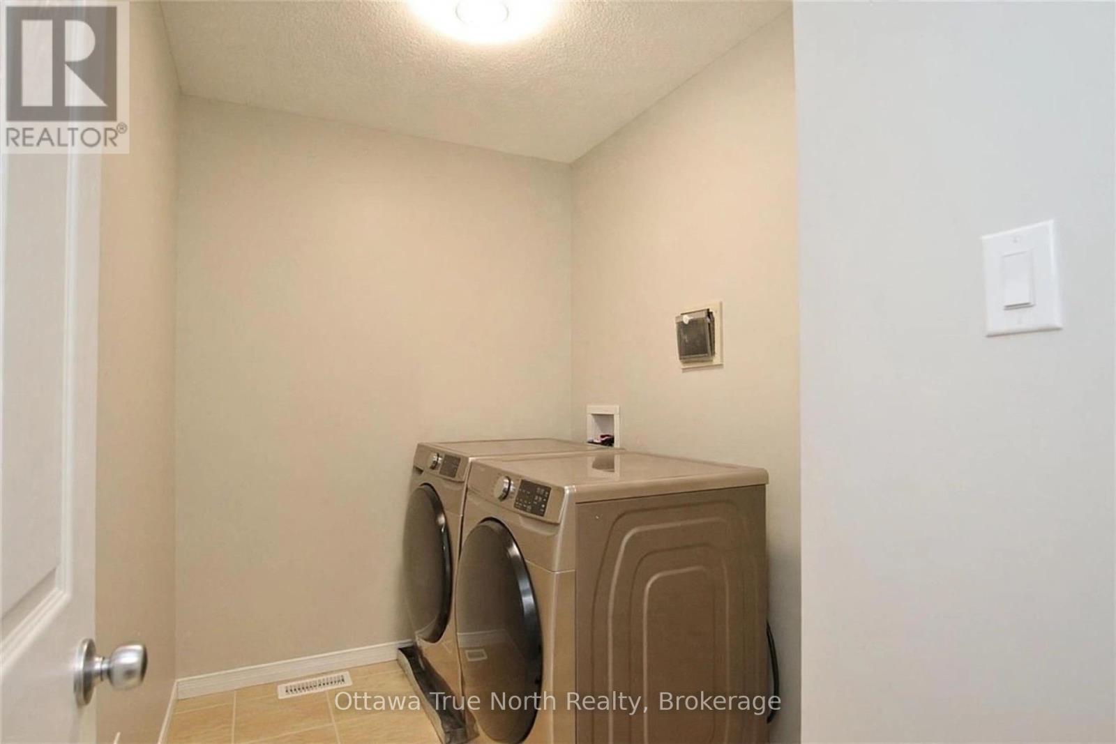 647 Gabriola Way — photo 20