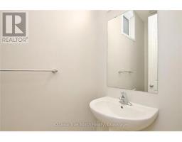647 Gabriola Way, Ottawa, ON K2T0E2 Photo 12