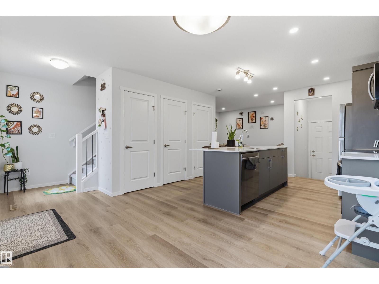 20704 19 AV NW - 10