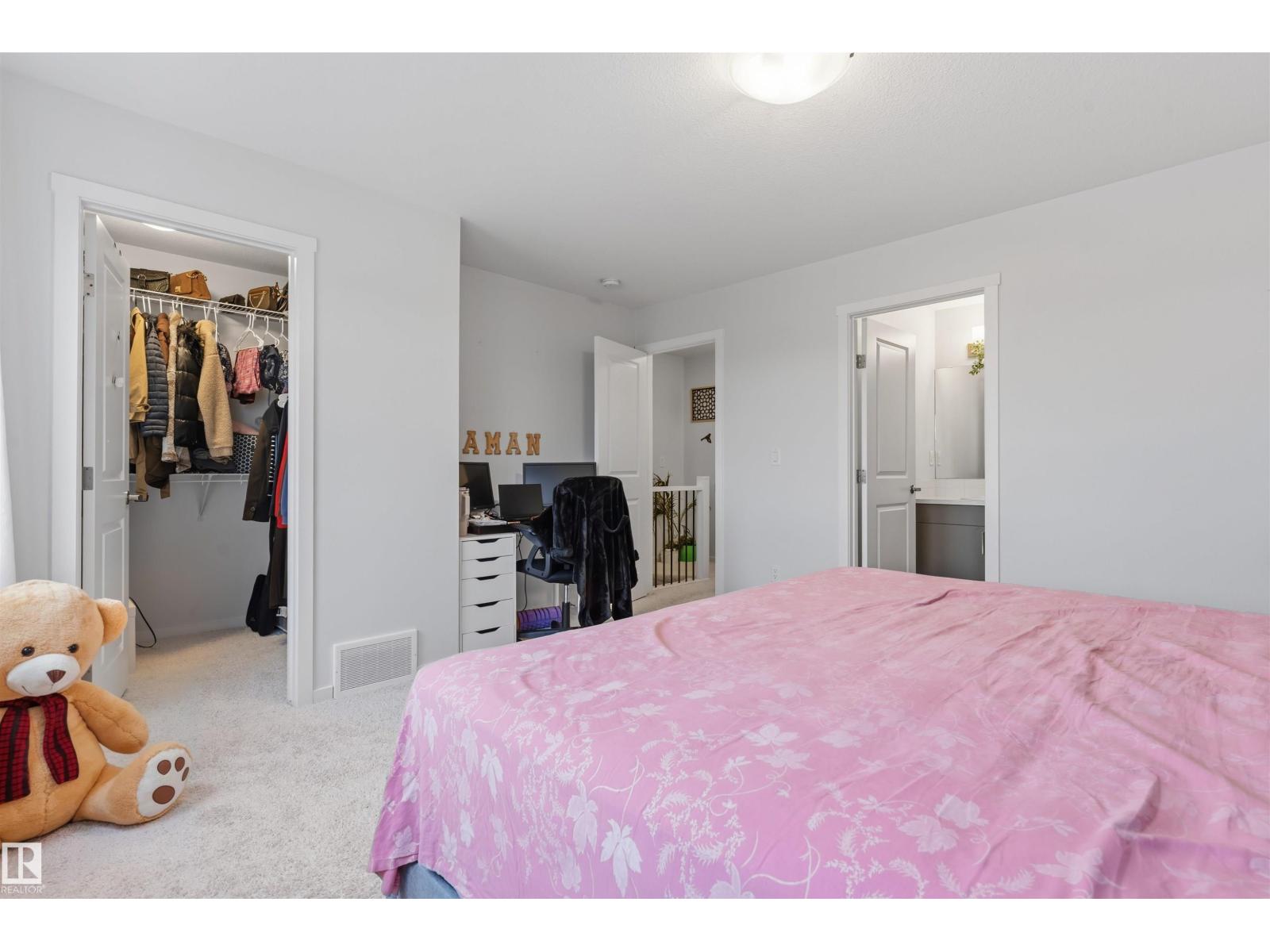 20704 19 AV NW - 19