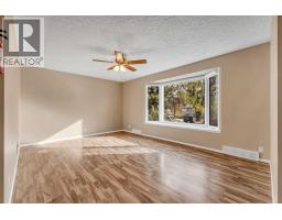 2807 32 Street SW - photo 6