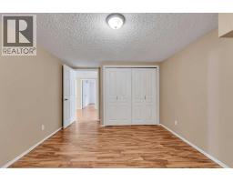 2807 32 Street SW - photo 42