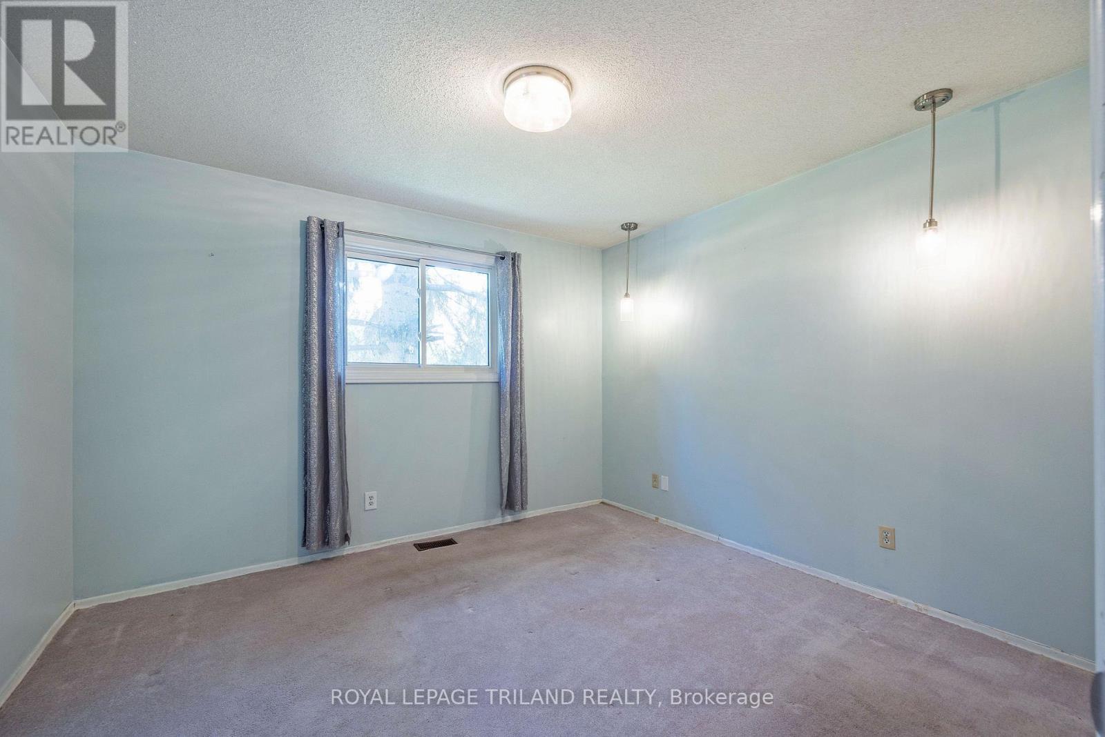 15 Confederation Drive — photo 14