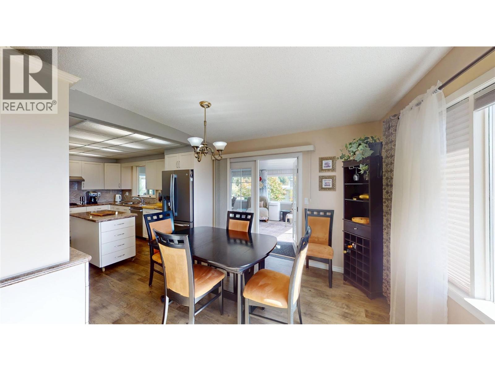 1030 MONROSE Road - 21