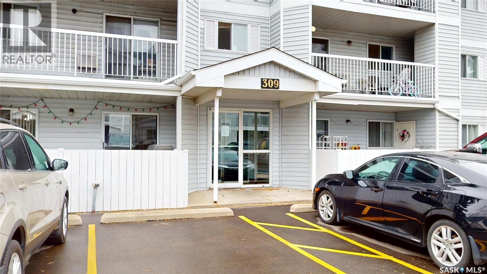 #103 309A Cree CRESCENT - 1