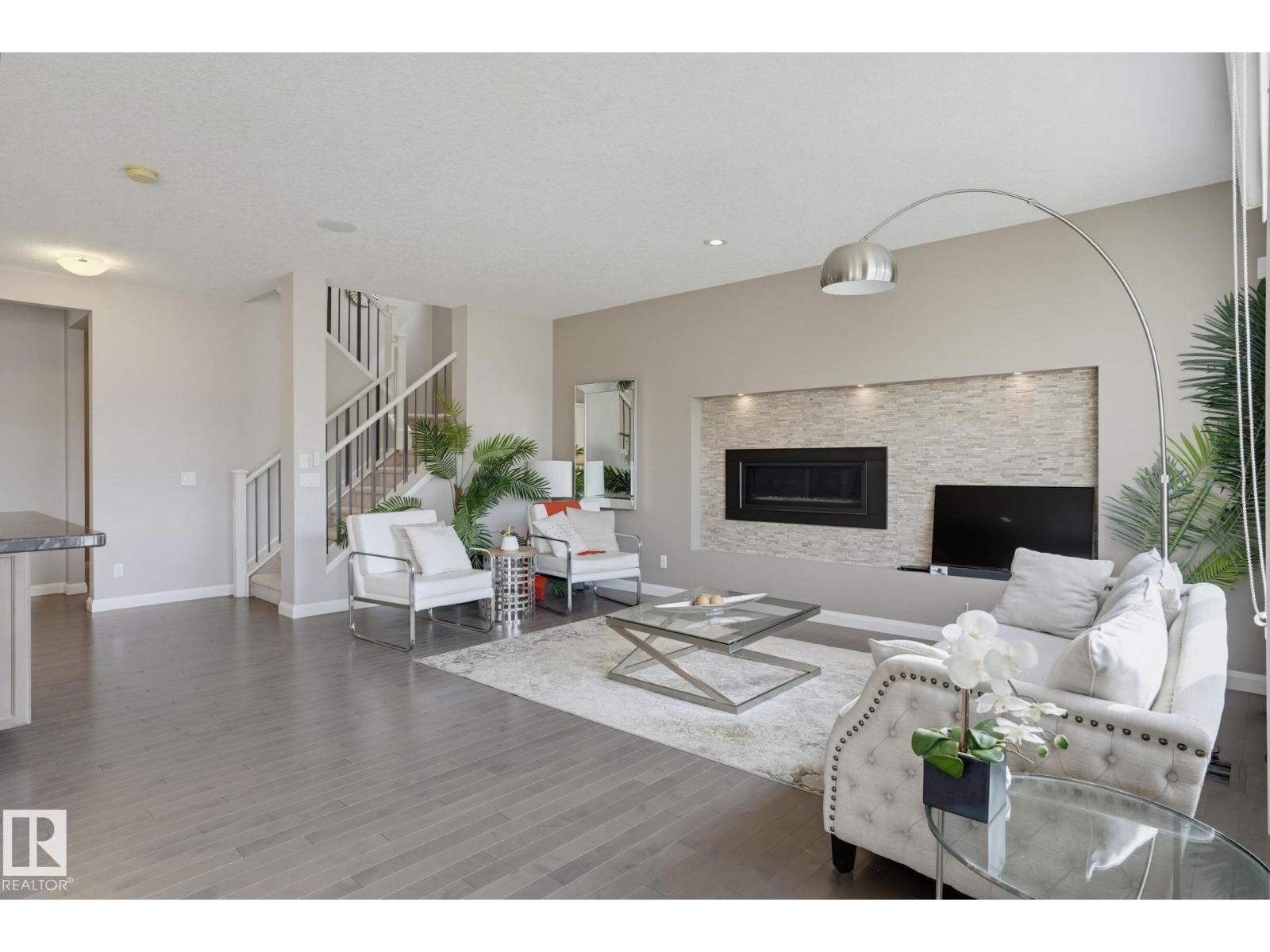 9448 228 ST NW - 13