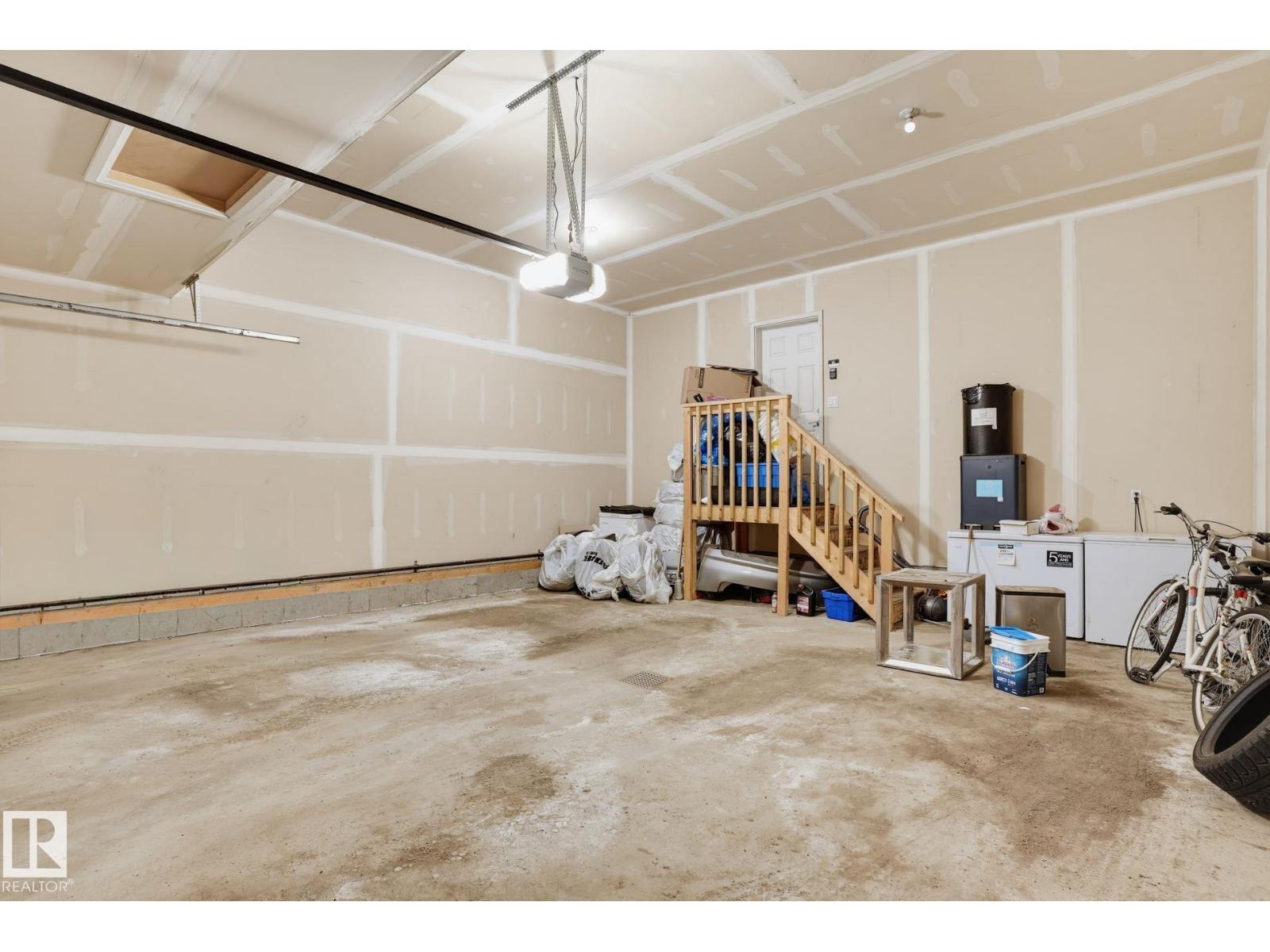 9448 228 ST NW - 31