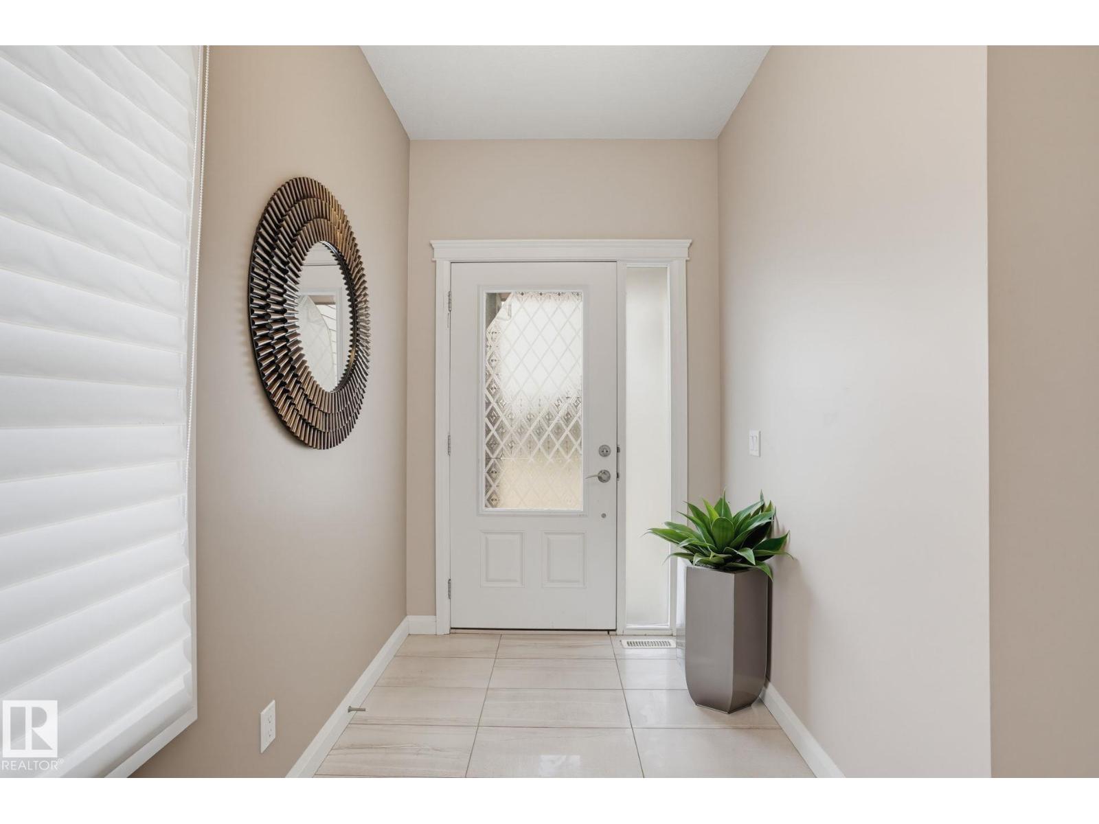 9448 228 ST NW - 4