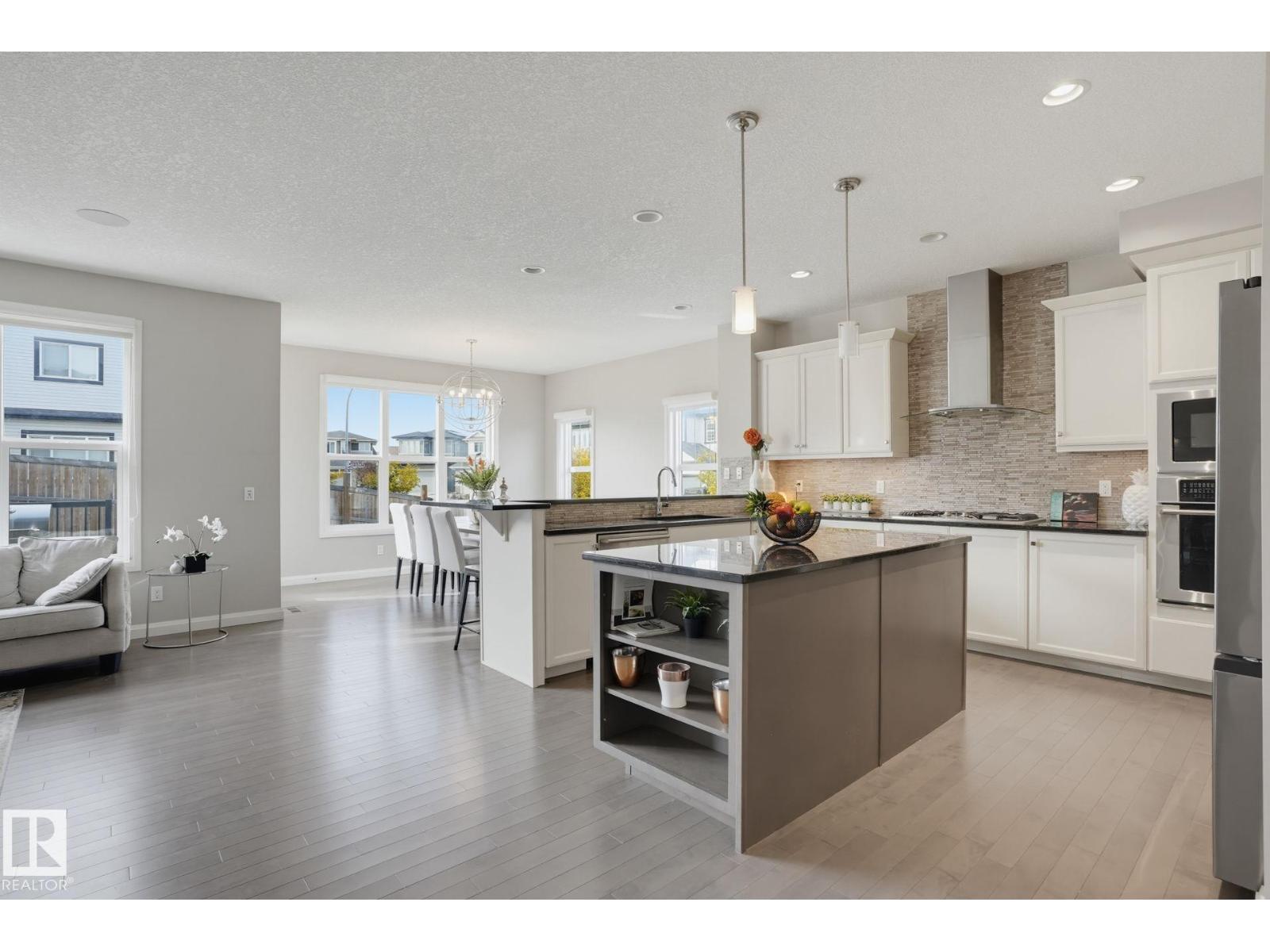 9448 228 ST NW - 6