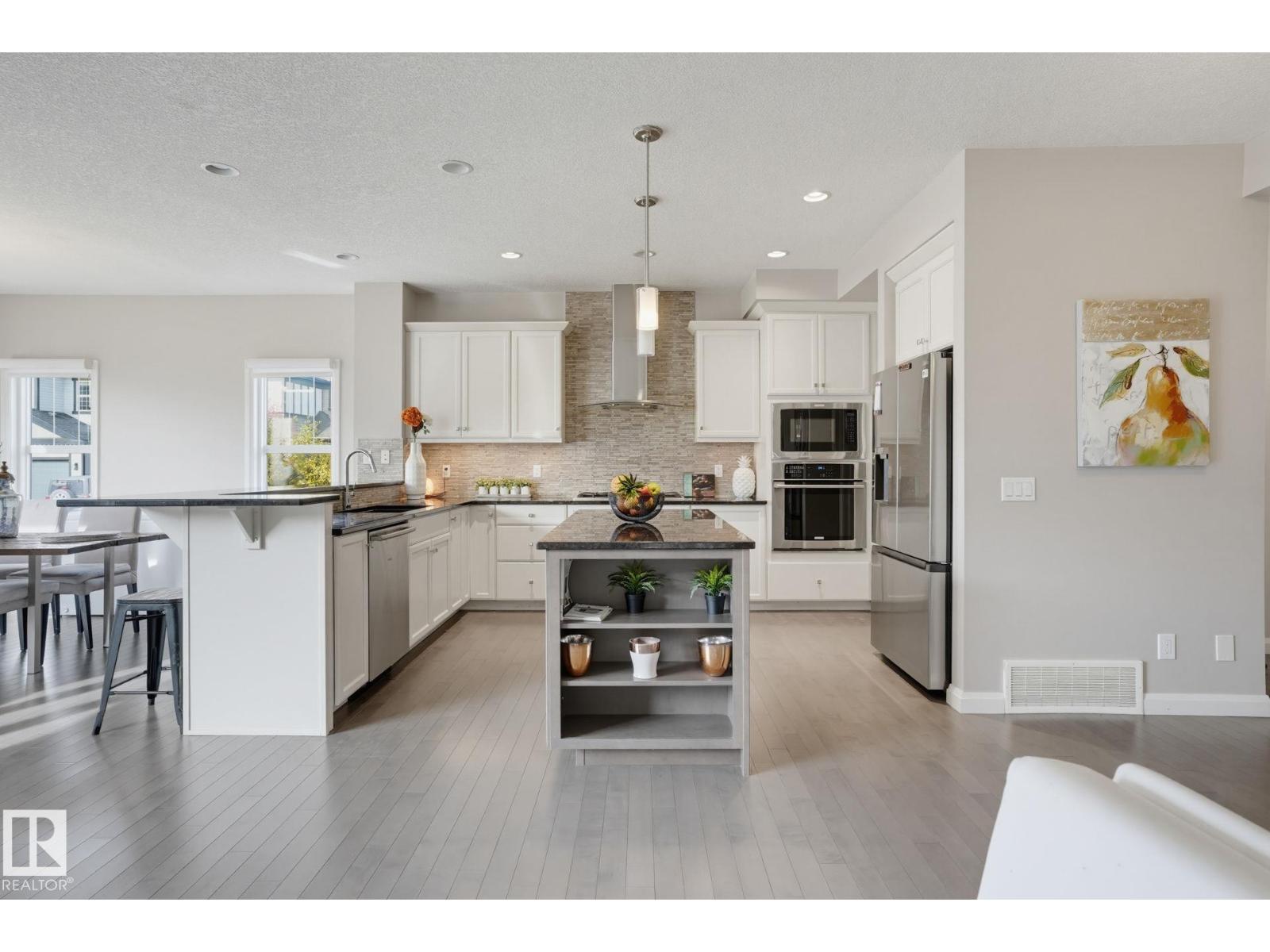 9448 228 ST NW - 8