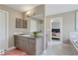 9448 228 St Nw, Edmonton, AB T5T7B2 Photo 22