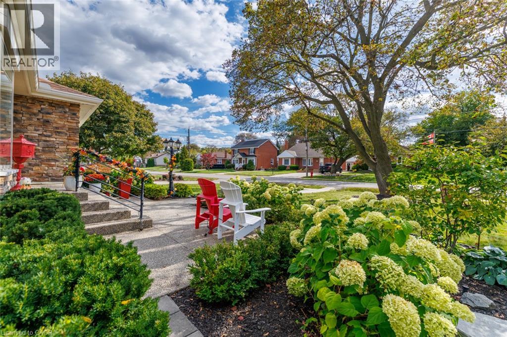 14 CHARLES Street, Stoney Creek — photo 8
