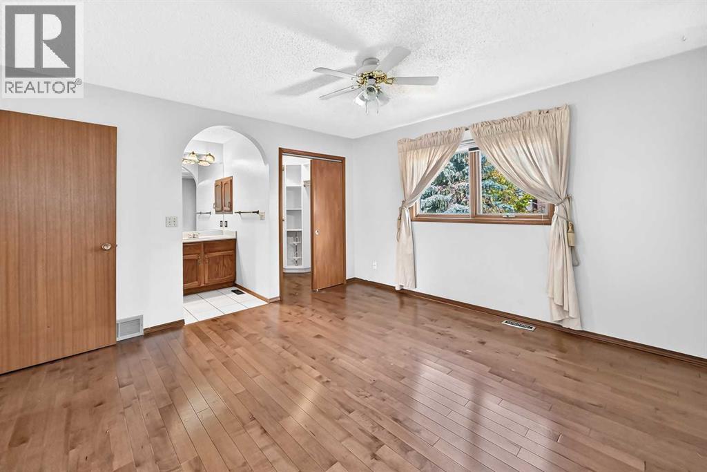 64 Edforth Crescent NW - 29