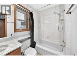 64 Edforth Crescent NW - photo 37