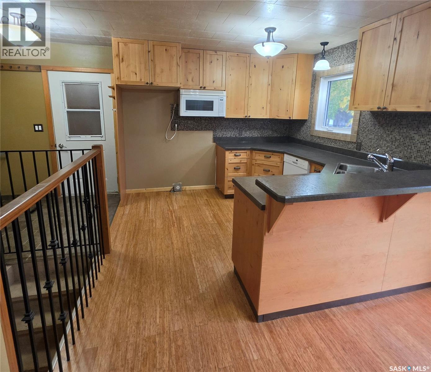 332 1st AVENUE NW - 9