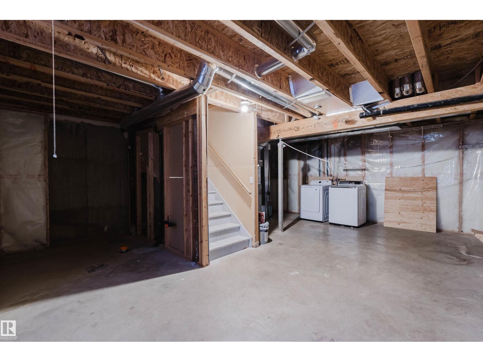 #85 10909 106 ST NW - 34