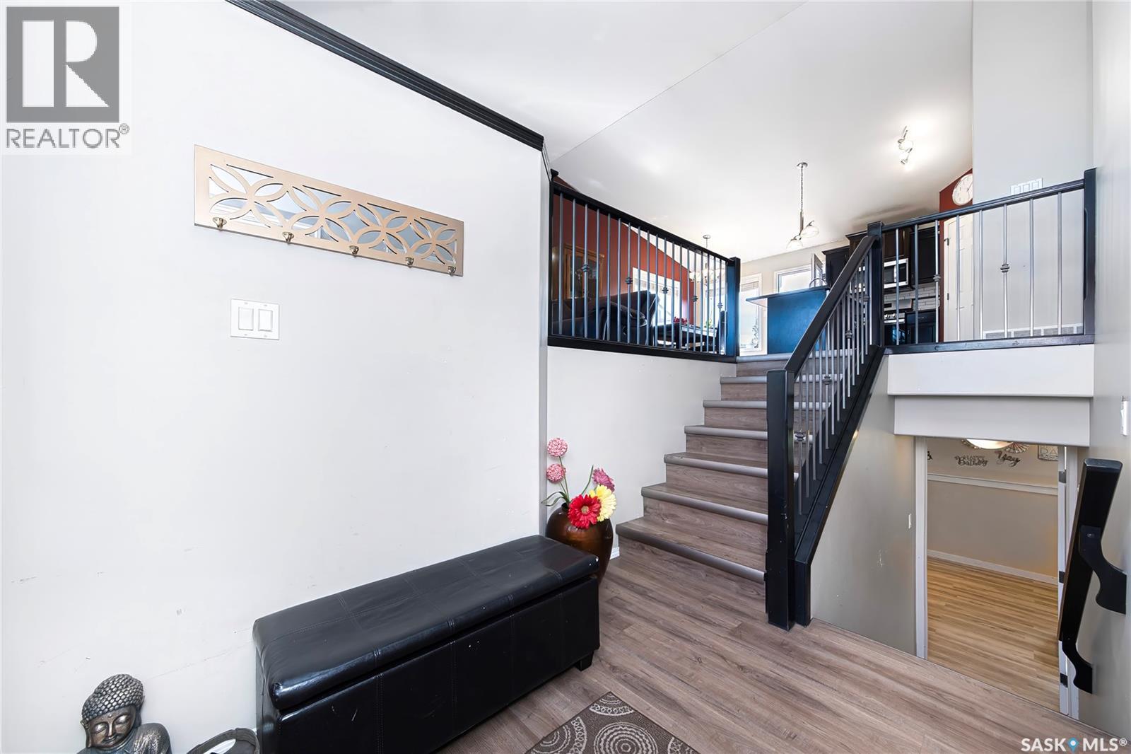 604 Regier PLACE - 3