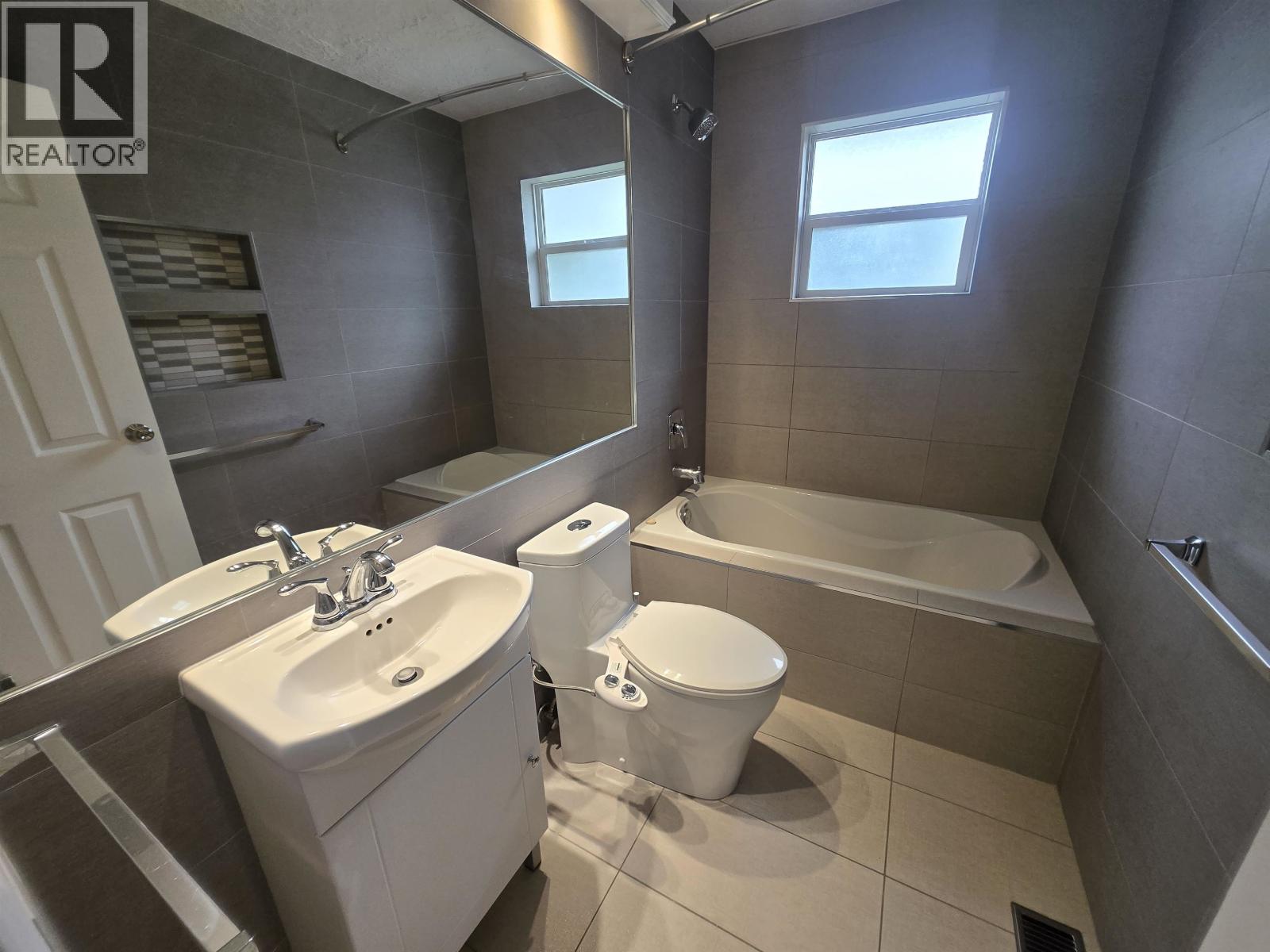 241 S ENEMARK ROAD, Quesnel - Image 1