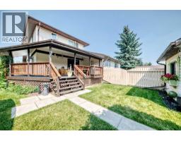 4pc Bathroom - 31 Ranchero Bay Nw, Calgary, AB T3G1B6 Photo 7