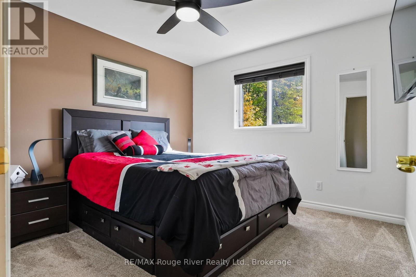 21 FOX LANE - 17