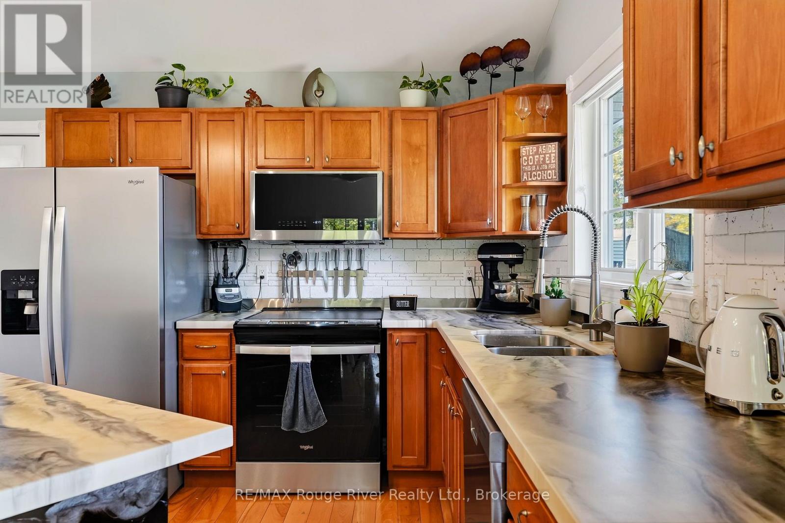 21 FOX LANE - 5