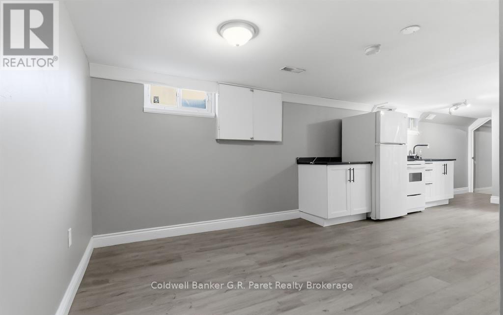 340 RIVERSIDE DRIVE - Image 22