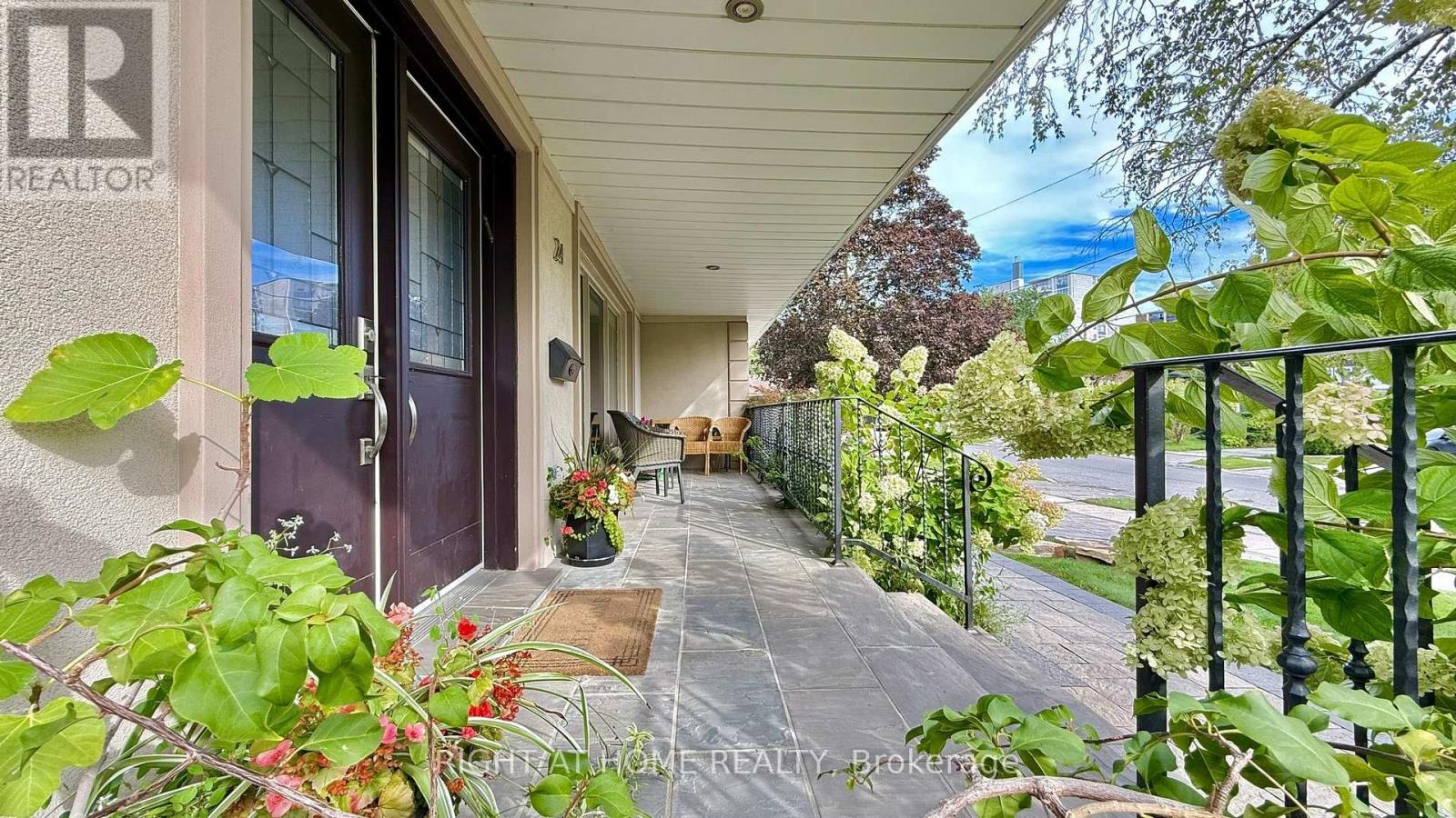 24 STONEDENE BOULEVARD - 7