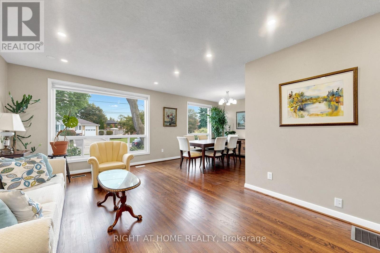 202 Waterloo Avenue, Toronto, ON photo 12
