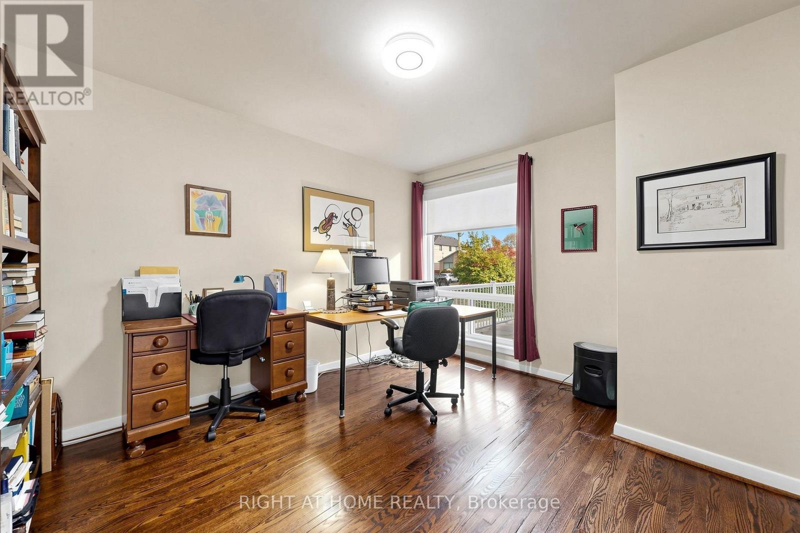 202 WATERLOO AVENUE - 24