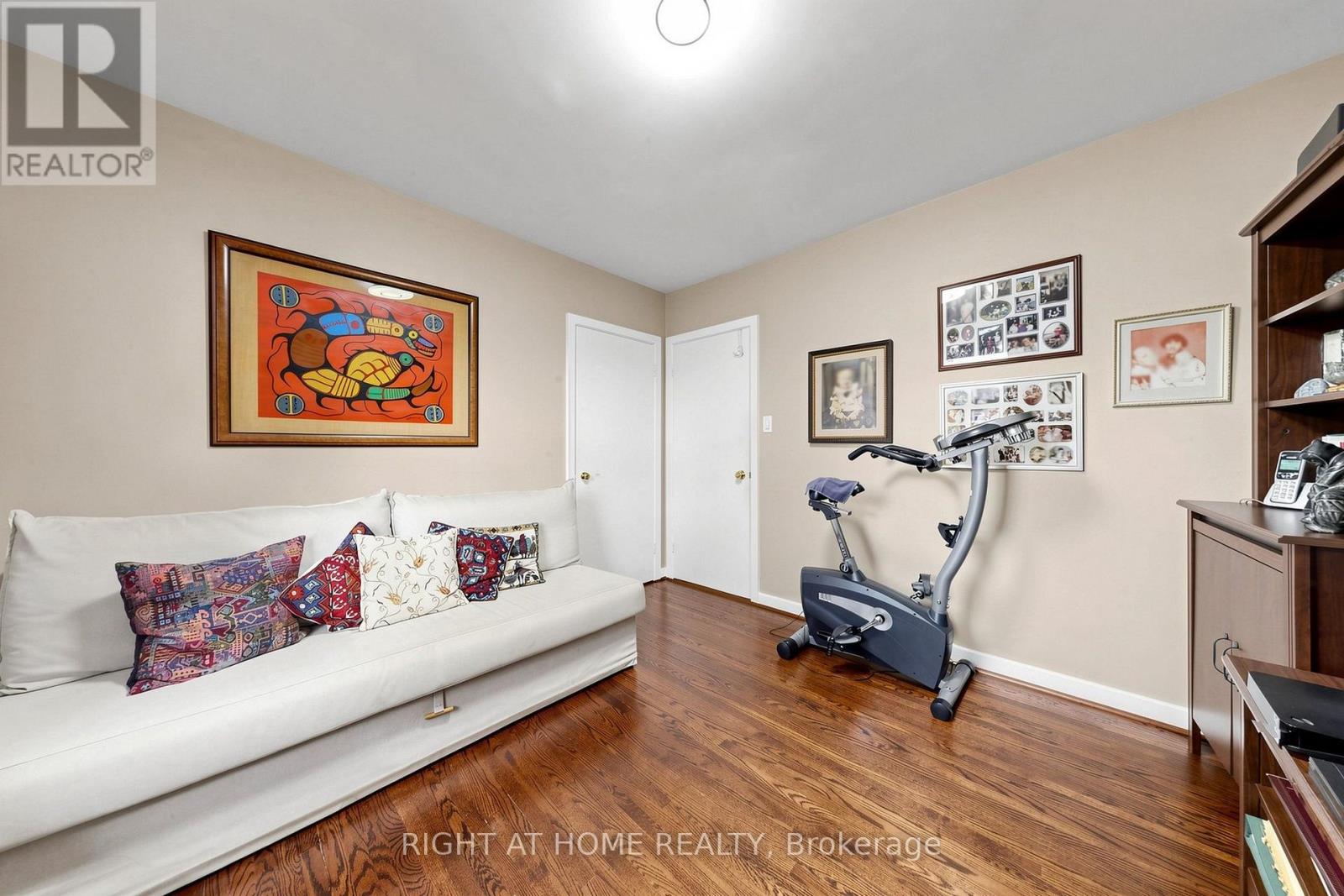 202 WATERLOO AVENUE - 28