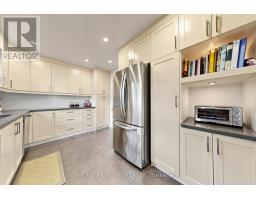 202 Waterloo Avenue, Toronto, ON M3H3Z2 Photo 20